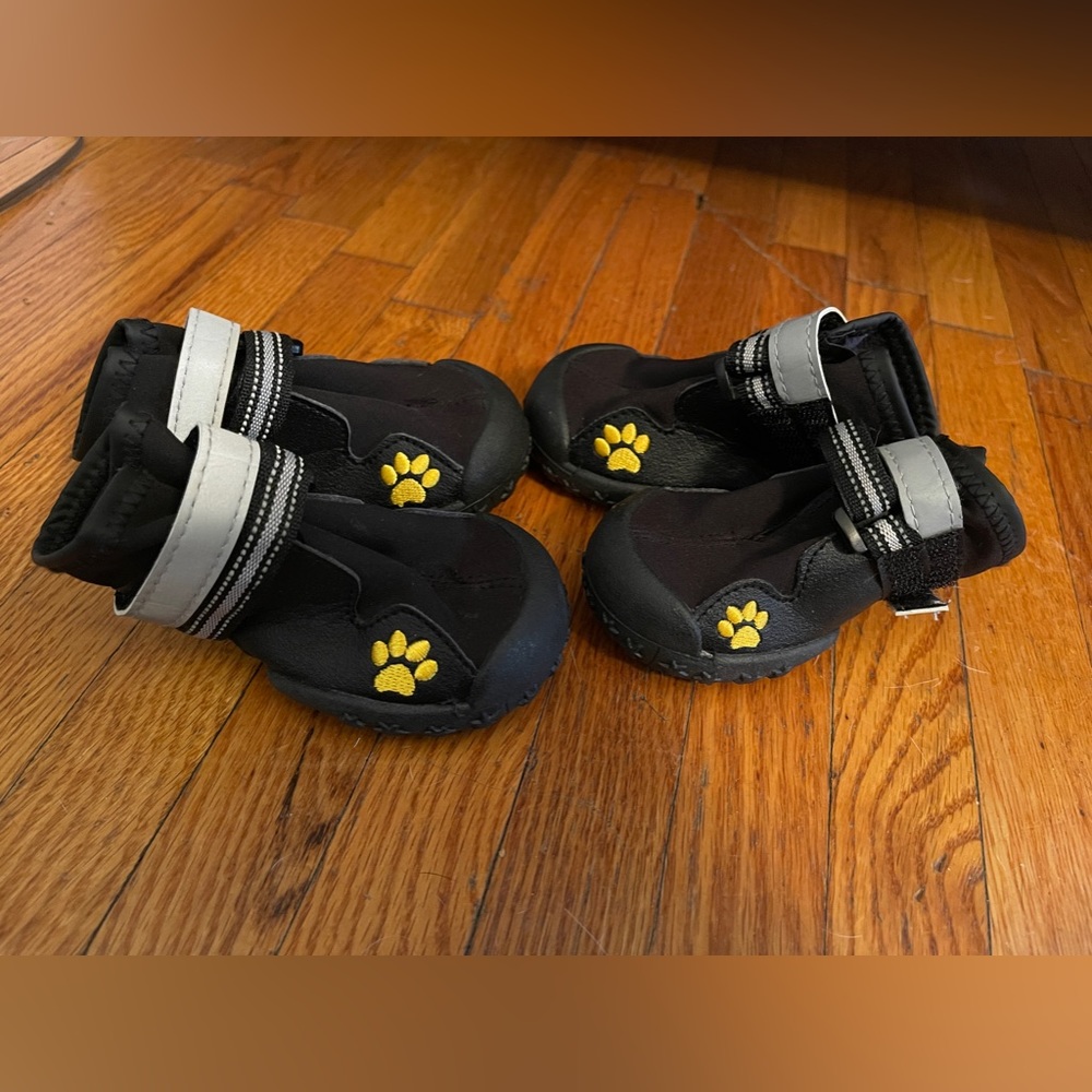 Dog booties shoes size 5